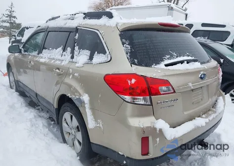 2010 Subaru Outback 2.5I Premium z USA, uszkodzony, nr VIN 4S4BRBBC3A3327845
